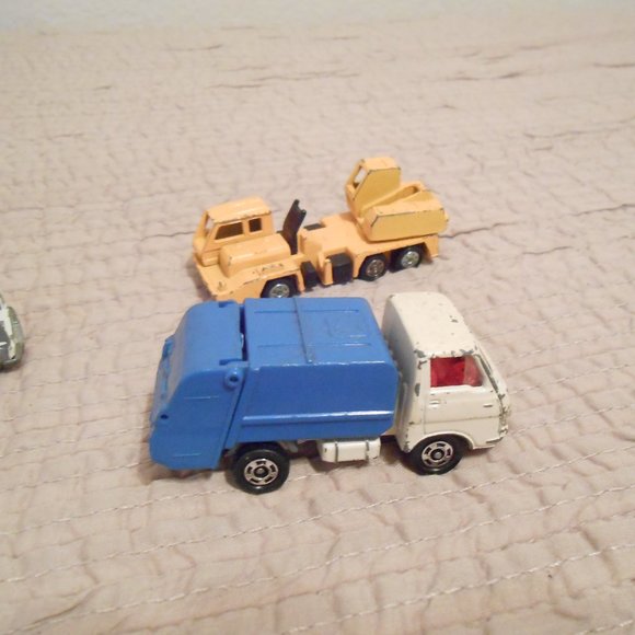 Vintage Playart and Tomica Toy Cars - Picture 10 of 11